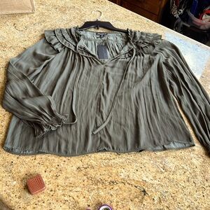Current Air NWT ~ silky lightweight olive green ruffle shoulders 100%poly